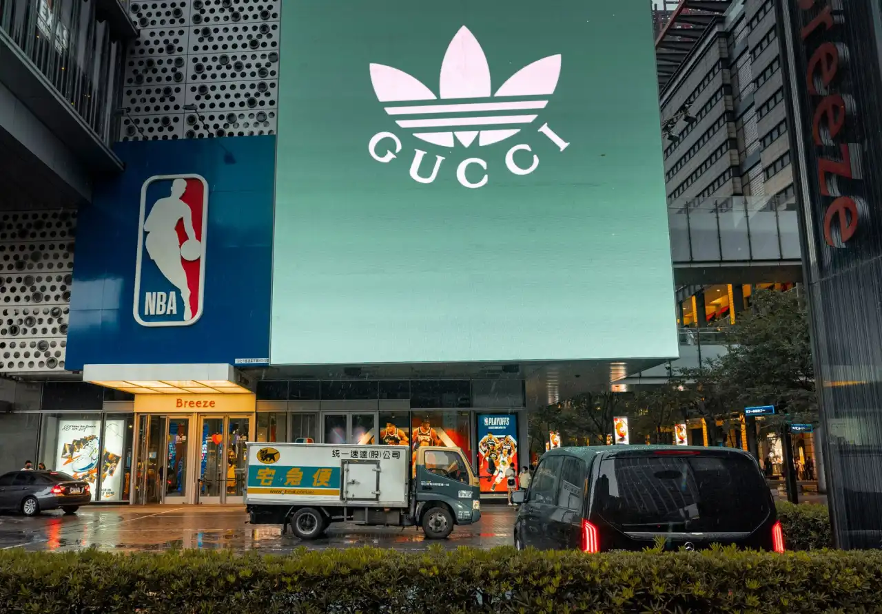 深圳商业空间设计如何兼顾品牌调性与功能布局的实用思路