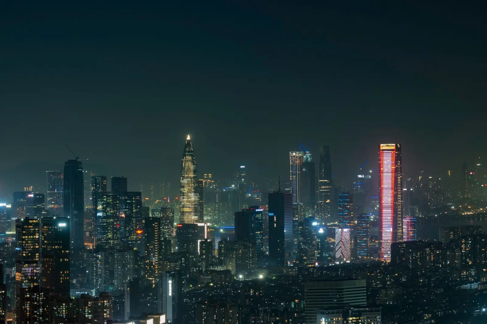 2025年深圳商业空间设计新趋势：绿色环保与智能科技融合解析