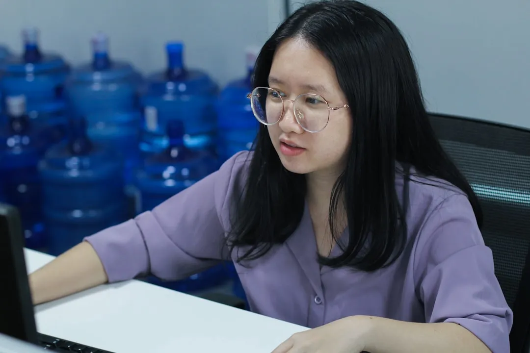 别墅设计与旧房翻新如何兼顾？深圳高端住宅改造中的结构优化与软装搭配策略