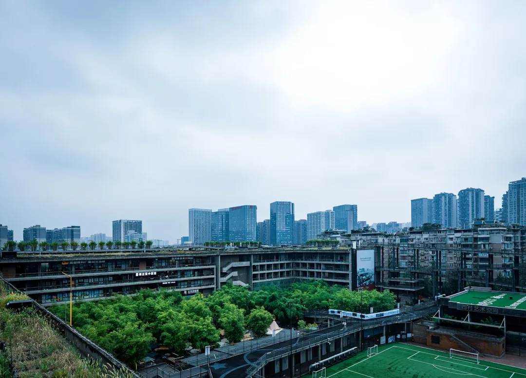 商业空间设计中的动线优化与品牌形象提升方案